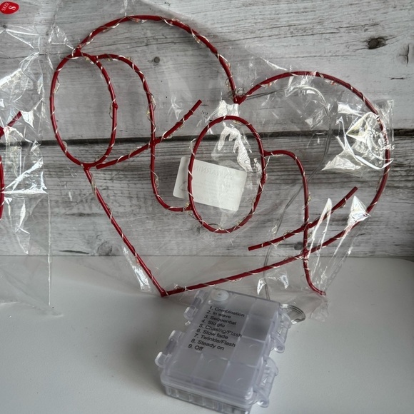 💖 Light Up Your Love! Adorable LED Heart Decoration 💖 - Picture 4 of 4